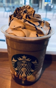 トリプル生チョコレートフラペチーノ